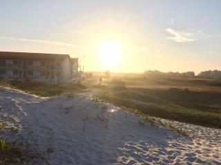 Casa Banho de Mar à 1 quadra da praia com Piscina, Wi-Fi e Ar condicionado - 8