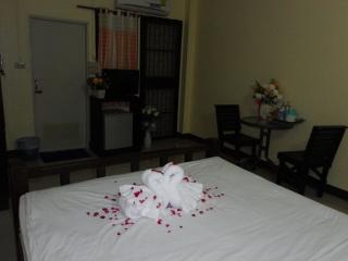 Polpol & Nuanlaor Hotel - 6