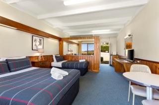 Village Family Motor Inn - Launceston - 3