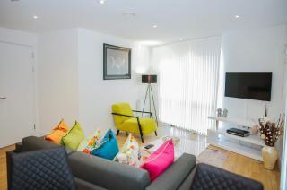 EXECUTIVE 2 BED APARTMENT - 9