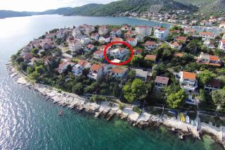 Apartments by the sea Seget Vranjica, Trogir - 10328 - Seget Vranjica - 1