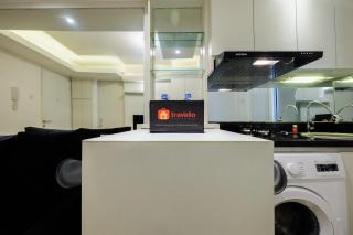 Spacious 2BR Apartment Connected to Mall at Bassura City By Travelio - Jakarta - 1