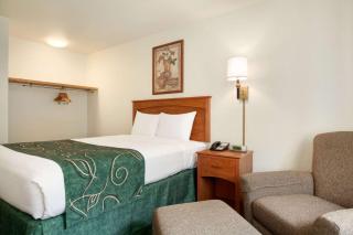 Travelodge by Wyndham Dunsmuir - Dunsmuir - 1
