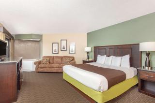 AmericInn by Wyndham West Salem - 3