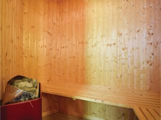 Three-Bedroom Holiday Home In Humble - Humble - 1