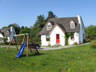 Heatherhill Farm Cottage in Letterfrack beside Connemara National Park - 4