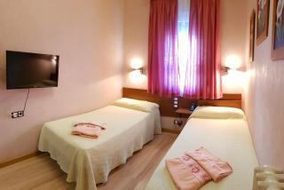 Hostal De La Torre Hostal Economico - Valladolid - 5