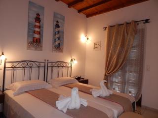 Tinos Suites & Apartments - Agios Ioannis - 2