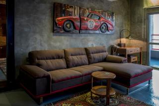 Flowery Holiday Suites - 7