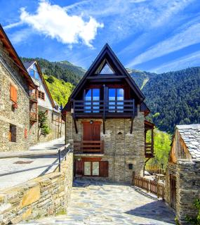 Apartamentos Aran - Montcorbau - 0