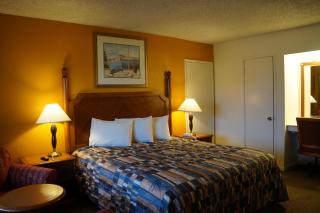 Classic Inn - Red Bluff - 2