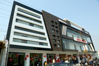 Hotel KSS Inn - Doiwāla - 9