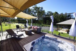 Tuckers Retreat - 1
