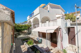 Apartments Neda - Trogir - 1