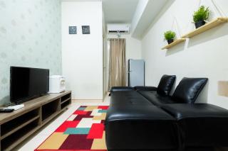 2BR with Sofa Bed The Springlake Summarecon Bekasi Apartment By Travelio - Bekasi - 4