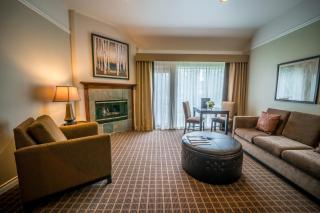Pine Ridge Inn - Bend - 1