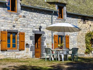 Holiday Home in Oradour with Terrace - Neuvéglise - 5