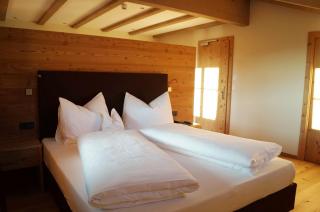 Hotel Laurin - Tires - 9