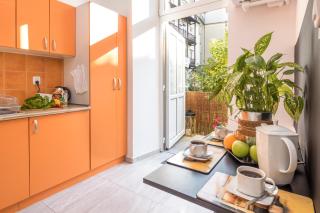 Cracow Best Location Apartment with Garden by Cozyplace - Krakow - 2