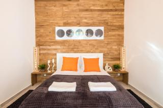 Cracow Best Location Apartment with Garden by Cozyplace - Krakow - 0