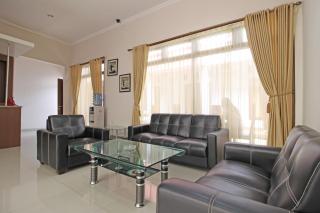 RedDoorz near Hartono Mall 3 - Yogyakarta - 4