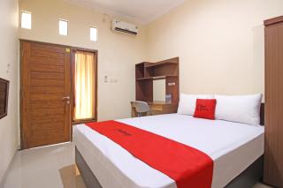 RedDoorz near Hartono Mall 3 - Yogyakarta - 0