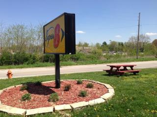 Super 8 by Wyndham Alton - Alton - 4