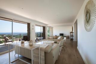 Prestigious sea view villa - La Garonnette-Plage - 2