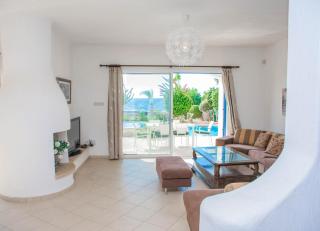 Luxury Seaview Apollo Beach Villa - Paphos - 4