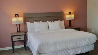 Econo Lodge Inn & Suites - Abilene - 1