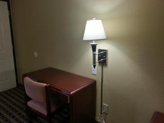 Super 8 by Wyndham Houston Webster NASA - 1
