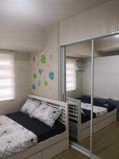 Centrio Tower Beside Ayala 1BR with Balcony Unit 1-6 - Cagayan de Oro - 4