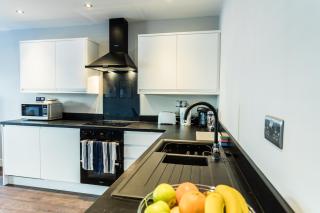 Suite Life Serviced Apartments - Old Town - Swindon - 9