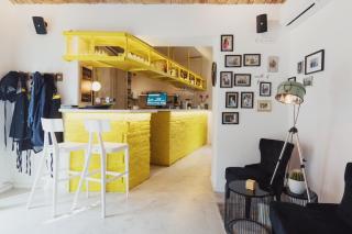 Street Food Possonium Apartments - 2