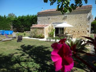 Gîte " Les Tourterelles" - Thaims - 0