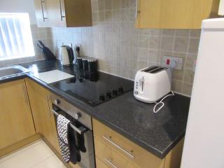 No 6 AT 19 IVANHOE - LARGE 2 BED NEAR SEFTON PARK AND LARK LANE - 3