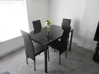 No 6 AT 19 IVANHOE - LARGE 2 BED NEAR SEFTON PARK AND LARK LANE - 6