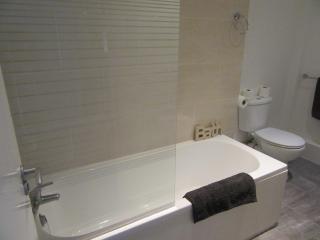 No 6 AT 19 IVANHOE - LARGE 2 BED NEAR SEFTON PARK AND LARK LANE - 7