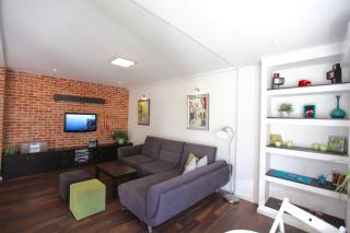 BRICK APARTMENT ON MACEDONIA PEDESTRIAN STREET - 8