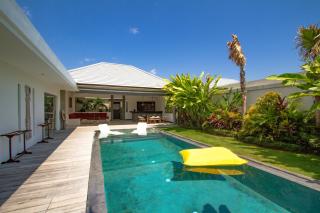 Villa Saha - Elegant 3-Bedroom in Seminyak - Seminyak - 7
