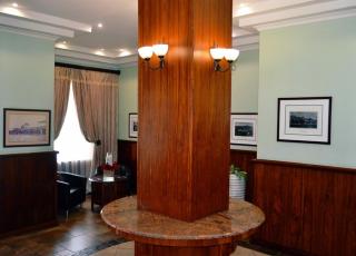 Crown Hotel - 5
