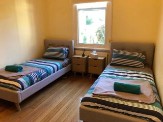 Riverbank villa - Devonport - 8