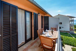 Apartment Karabaic by El-Pi Tours - Njivice - 6