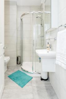Bright & Modern 2-Bed Notting Hill Apartment - 3