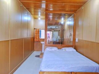 Lakshmi Heritage Tourist Home - Hampi - 4