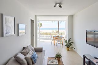 Sunny Beachfront Escape - Castelldefels - 8