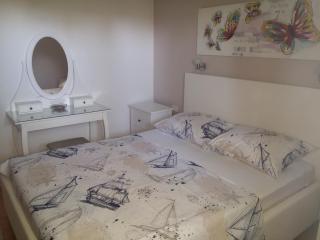 Tone & Marta Apartments - Rogoznica - 8