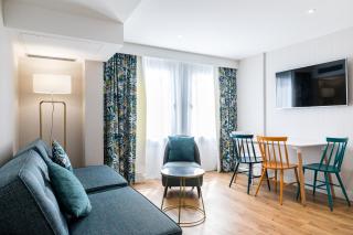 CADET Residence - Paris - 1
