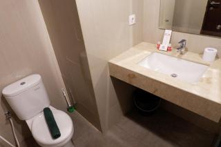 Best Price Studio Apartment The H Residence near MT Haryono By Travelio - Jakarta - 5