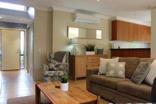 Annie's Place - Cowes - 8